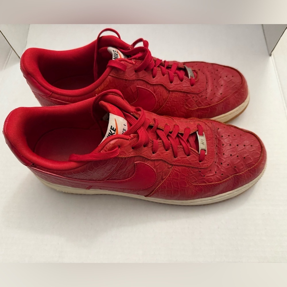 NIKE AIR FORCE 1 RED & WHITE CROC SKIN STYLE 718152-600 ATHLETIC SNEAKERS SHOES - Picture 4 of 12